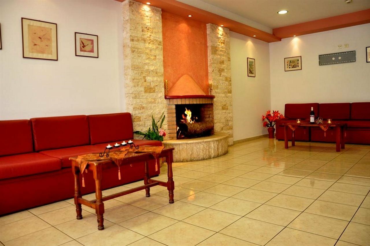 Haris Apartments Hersonissos  Exterior photo